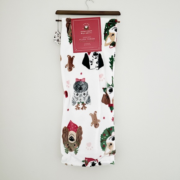 NEW Christmas Dogs & Gingerbread Man Cookies Plush Blanket - Picture 5 of 6